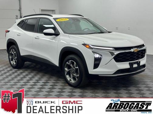 Summit White 2025 Chevrolet Trax LT
