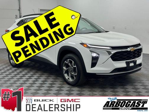 Summit White 2025 Chevrolet Trax LT