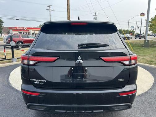 2024 Mitsubishi Outlander SE Black Edition S-AWC