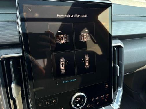2026 GMC Acadia AWD AT4