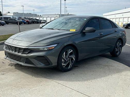 2025 Hyundai ELANTRA Sport