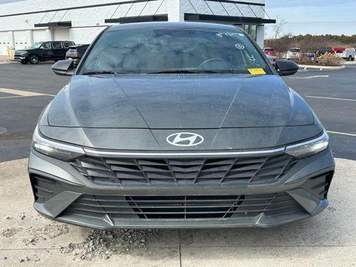 2025 Hyundai ELANTRA Sport