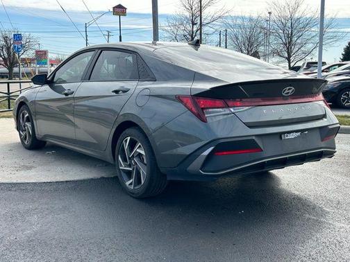2025 Hyundai ELANTRA Sport