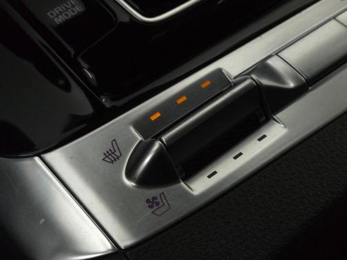 2024 Kia Carnival SX