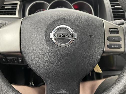 2011 Nissan Versa 1.8 S
