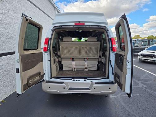 2025 GMC Savana 2500 Work Van