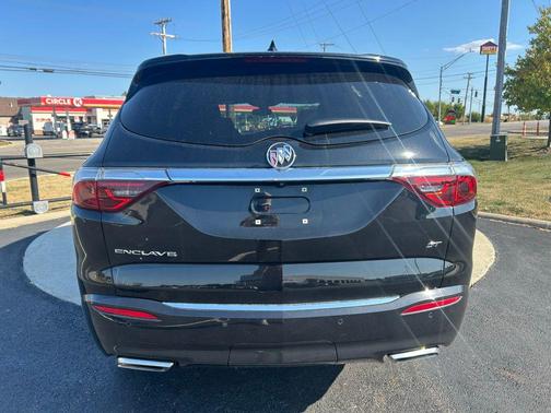2023 Buick Enclave Essence FWD