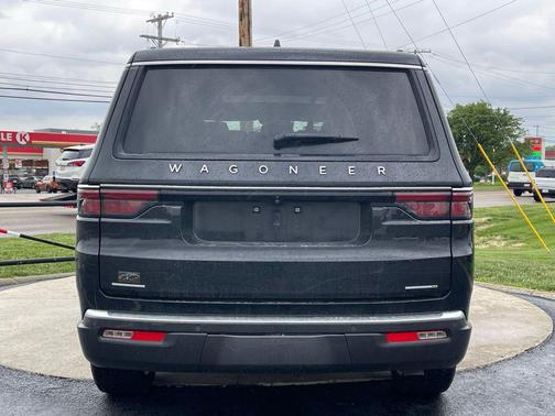 Diamond Black Crystal Pearlcoat 2022 Jeep Wagoneer Series II 4x4