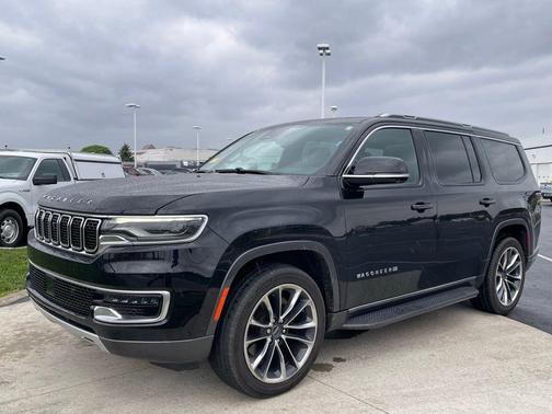 Diamond Black Crystal Pearlcoat 2022 Jeep Wagoneer Series II 4x4