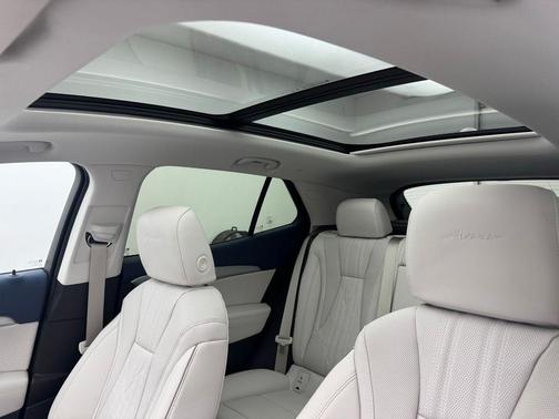 2025 Buick Envision Avenir AWD