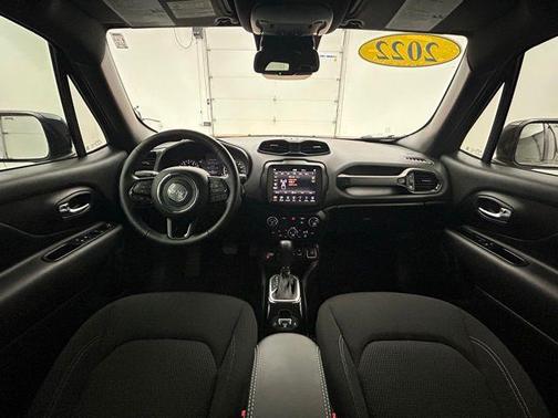 2022 Jeep Renegade Altitude