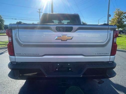 2022 Chevrolet Silverado 2500 Custom