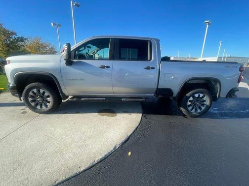 2022 Chevrolet Silverado 2500 Custom