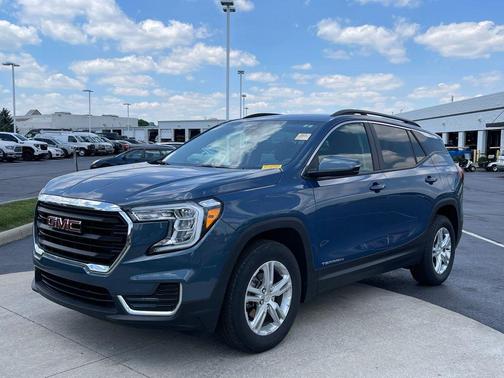 Downpour Metallic 2024 GMC Terrain SLE