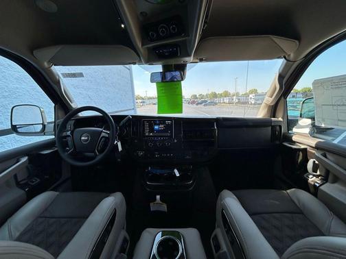2025 GMC Savana 2500 Work Van