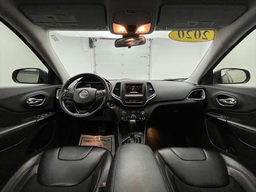 2020 Jeep Cherokee Altitude