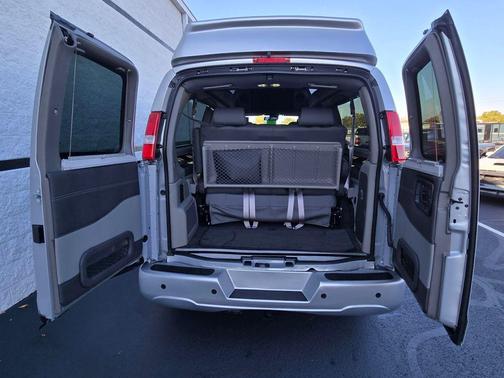 2025 GMC Savana 2500 Work Van