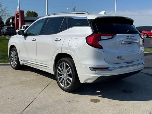 2023 GMC Terrain Denali