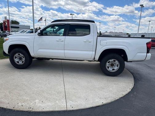 Super White 2019 Toyota Tacoma SR