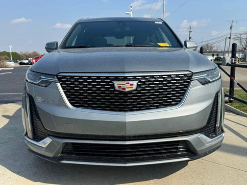 Argent Silver Metallic 2025 Cadillac XT6 Luxury AWD