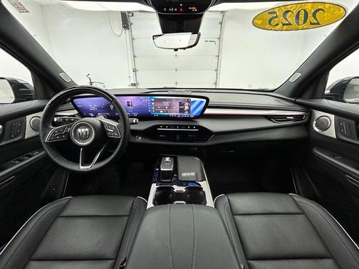 2025 Buick Enclave Avenir FWD