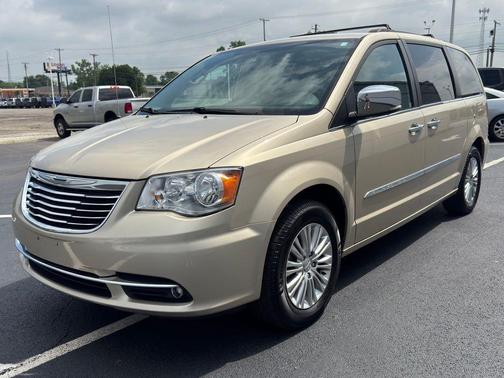Cashmere/Sandstone Pearlcoat 2015 Chrysler Town & Country Touring-L
