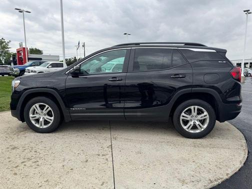 Ebony Twilight Metallic 2022 GMC Terrain SLE
