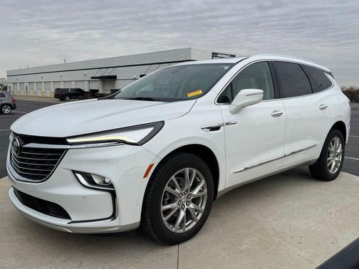 2024 Buick Enclave Essence AWD