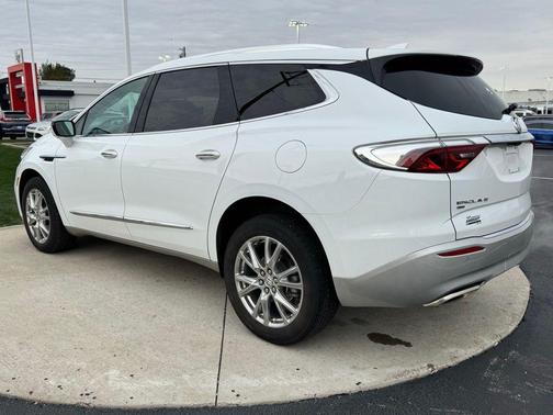 2024 Buick Enclave Essence AWD