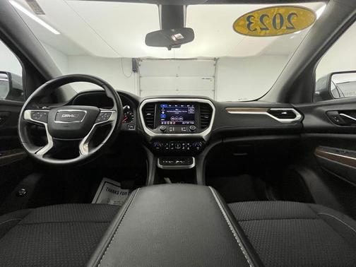 2023 GMC Acadia AWD SLE