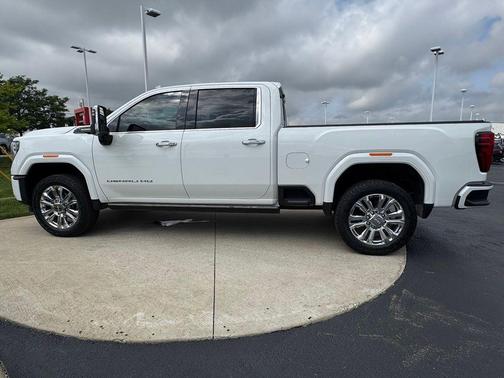 Summit White 2025 GMC Sierra 2500 Denali Ultimate