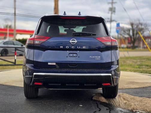 2025 Nissan Rogue Platinum