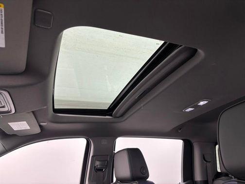 Glacier White Tricoat 2026 GMC Sierra 1500 Denali