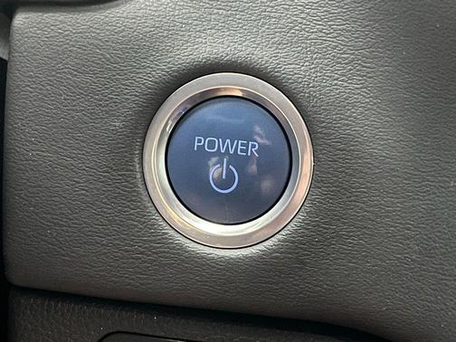 2022 Toyota Tundra Hybrid Platinum