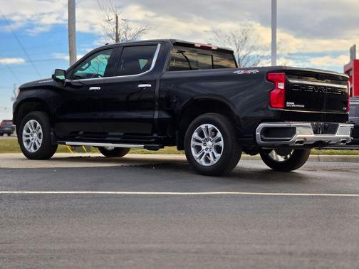 2025 Chevrolet Silverado 1500 LTZ