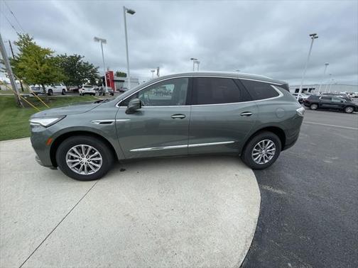 2022 Buick Enclave AWD Essence