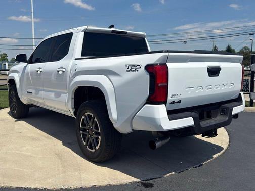 Ice 2025 Toyota Tacoma TRD Sport