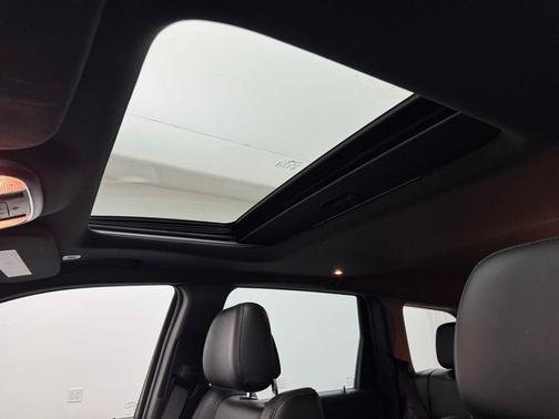 2022 Jeep Grand Cherokee Laredo