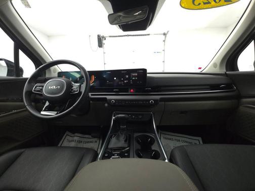 2025 Kia Carnival EX