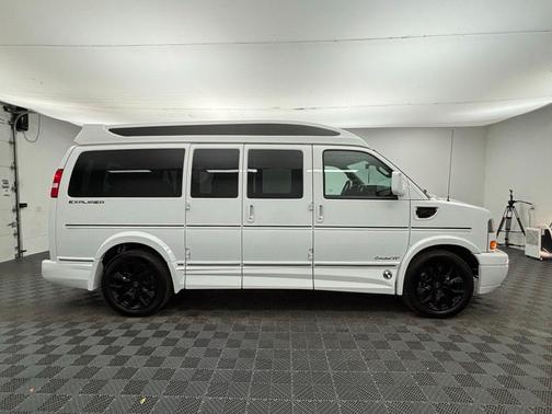 2025 GMC Savana 2500 Work Van