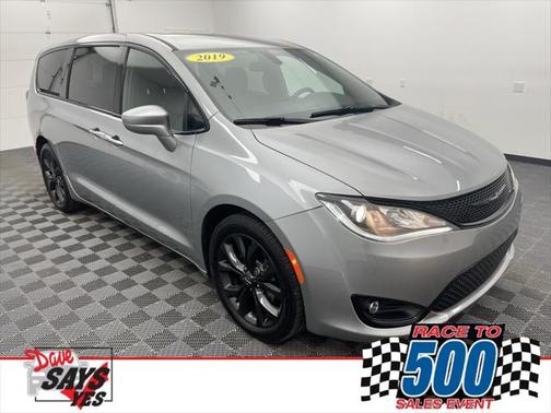 2019 Chrysler Pacifica Touring Plus