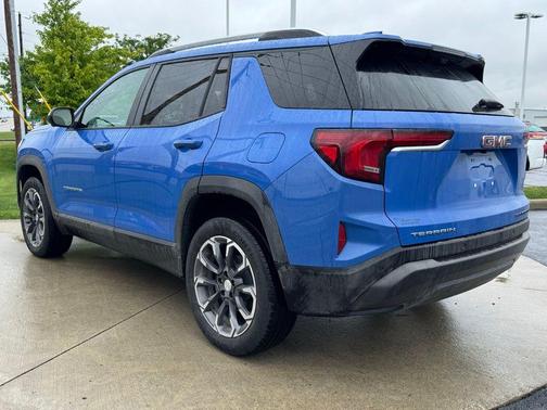 Rapids Metallic 2026 GMC Terrain FWD Elevation