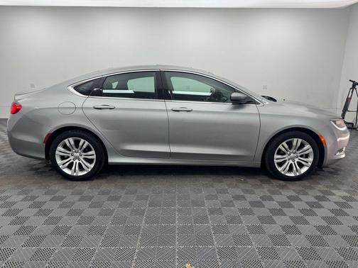 Billet Silver Metallic Clearcoat 2015 Chrysler 200 Limited