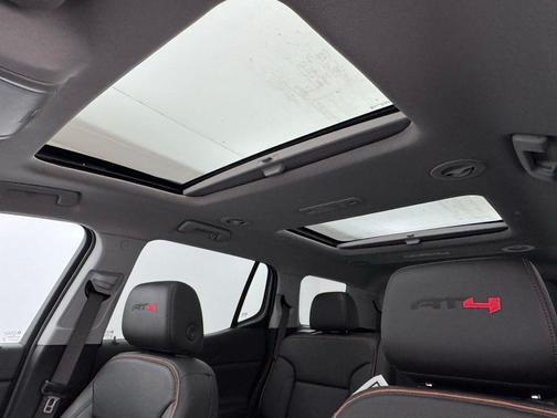 2023 GMC Acadia AWD AT4