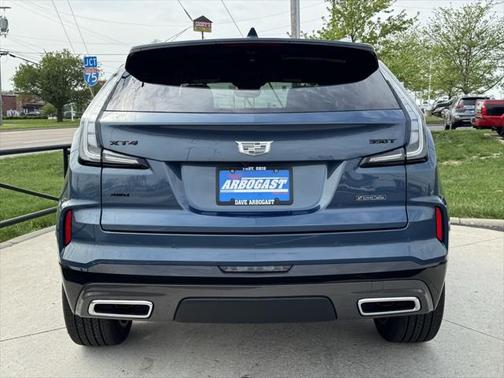 2025 Cadillac XT4 Sport