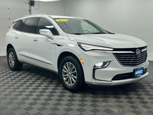 2023 Buick Enclave Essence FWD