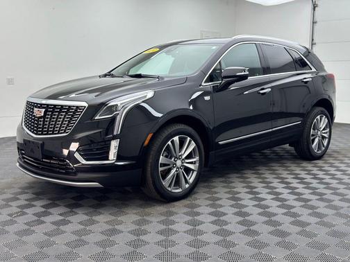 Stellar Black Metallic 2024 Cadillac XT5 Premium Luxury