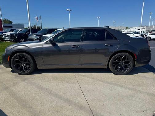 Granite Crystal Metallic Clearcoat 2019 Chrysler 300 Touring