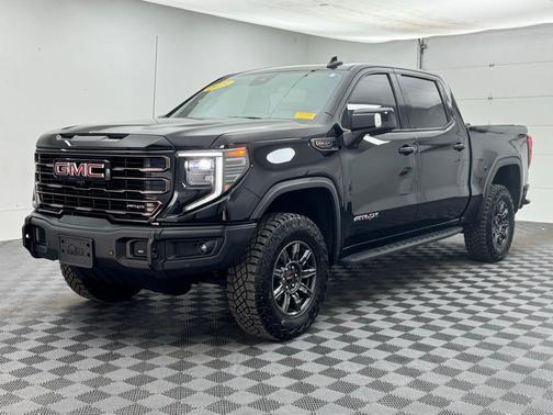 2025 GMC Sierra 1500 AT4X