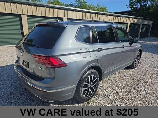 Platinum Gray Metallic 2021 Volkswagen Tiguan 2.0T SE
